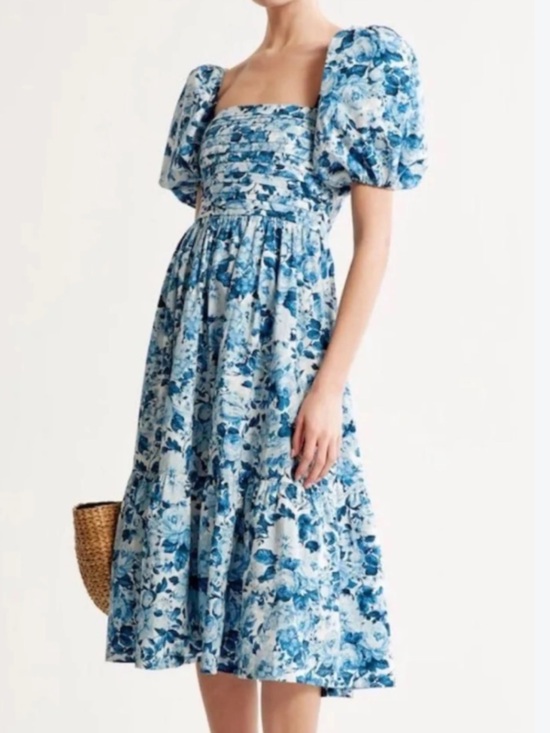 Abercrombie & Fitch Dresses & Skirts - Abercrombie & Fitch Blue Floral Puff-Sleeve Midi Dress